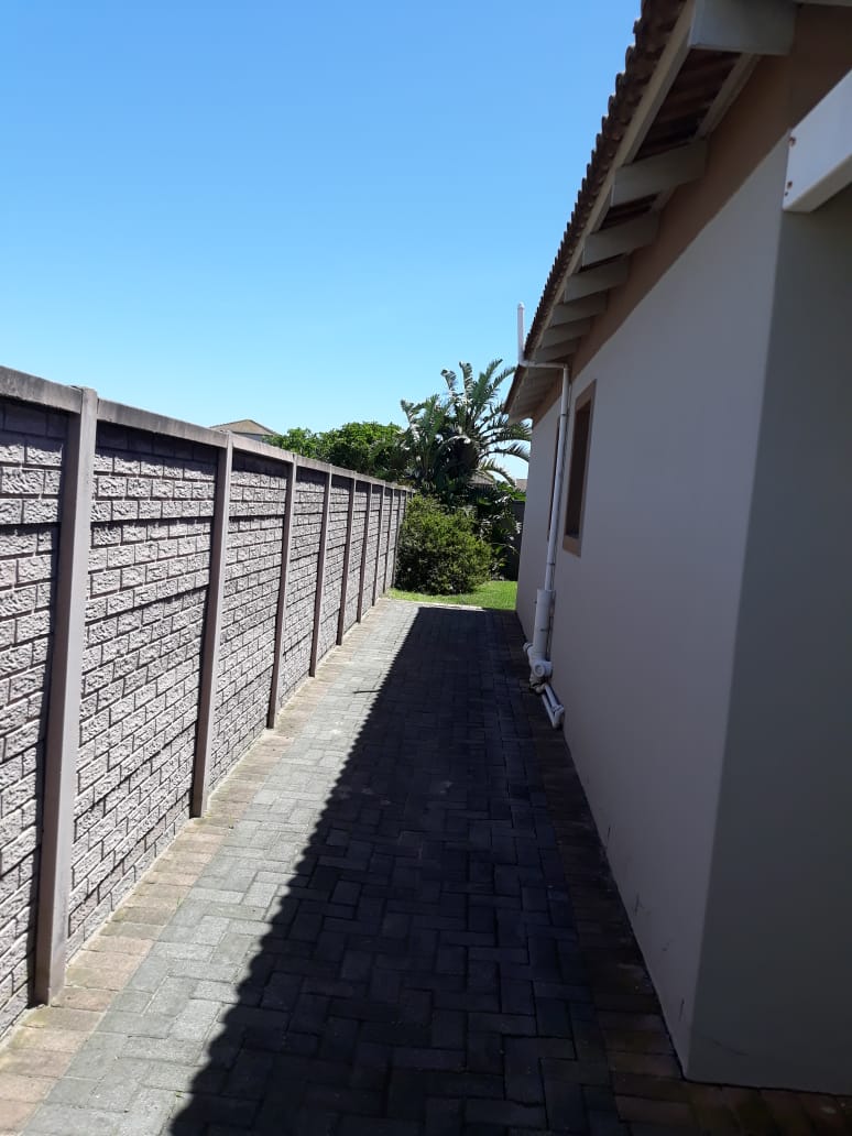 To Let 3 Bedroom Property for Rent in Parsonsvlei Eastern Cape